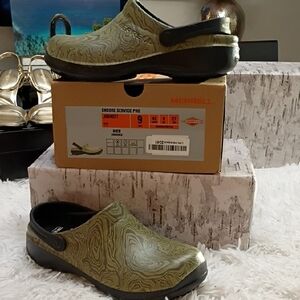 Merrell Pro Encore Service Pro Men's Sz 9 Women's  11 Shoes Clogs New 🆕